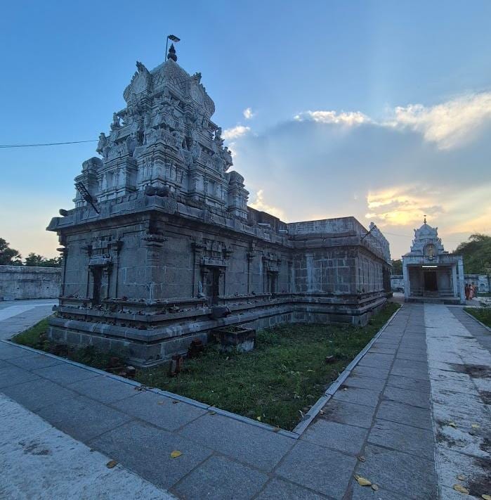 Sri Varadaraja Perumal (Kamala Varadaraja) Temple, Arasar Koyil — photo 3