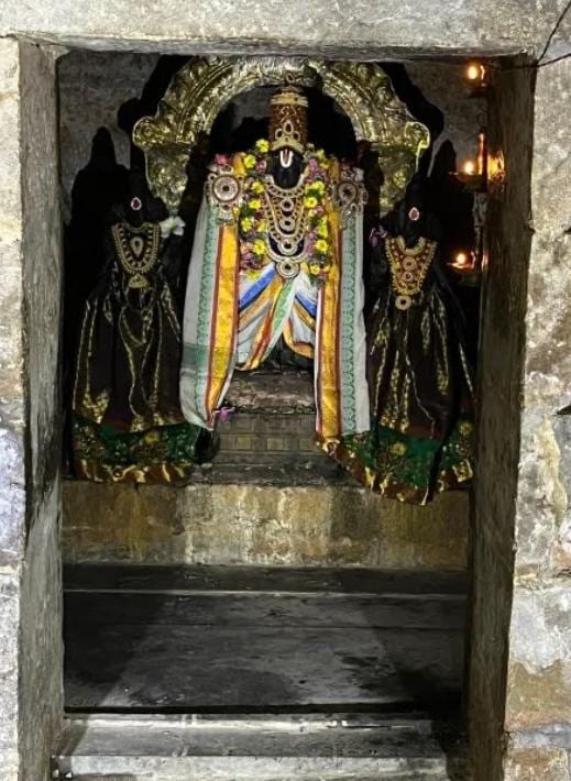 Sri Varadaraja Perumal Temple, Peruvalanallur — photo 3